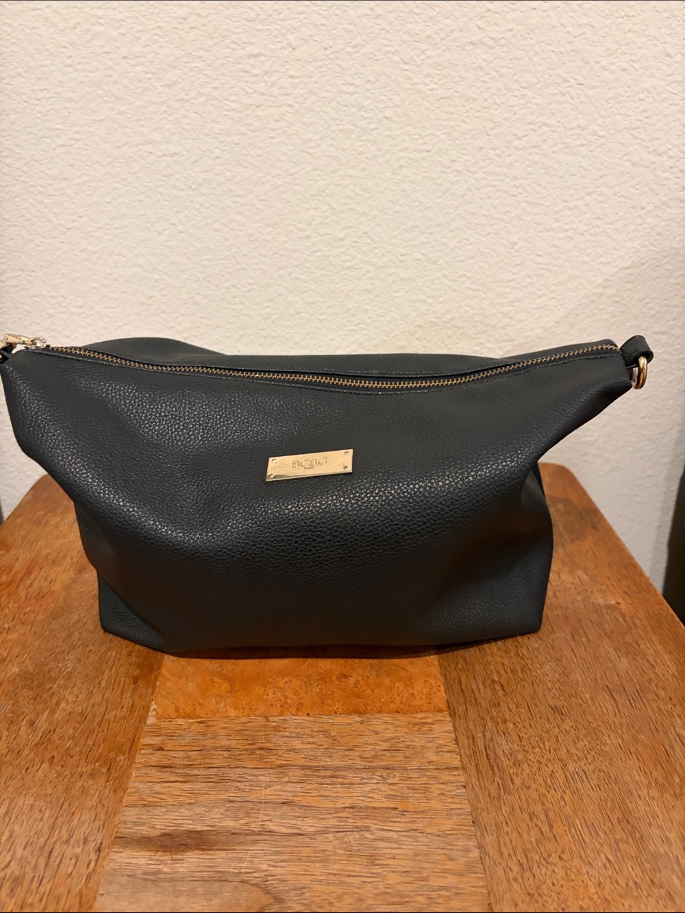 Black Leatherette Women's Wrist Pouch - Elegant Everyday Clutch